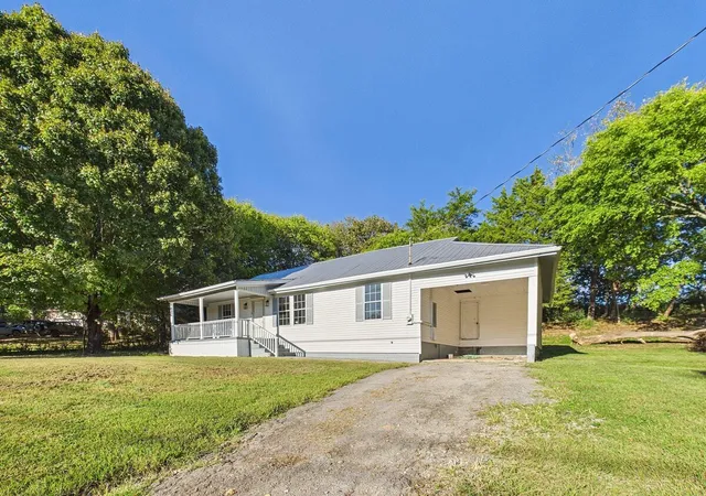 Single family home for sale at 204 County Rd 265, Niota, TN 37826 | MLS# 1544115