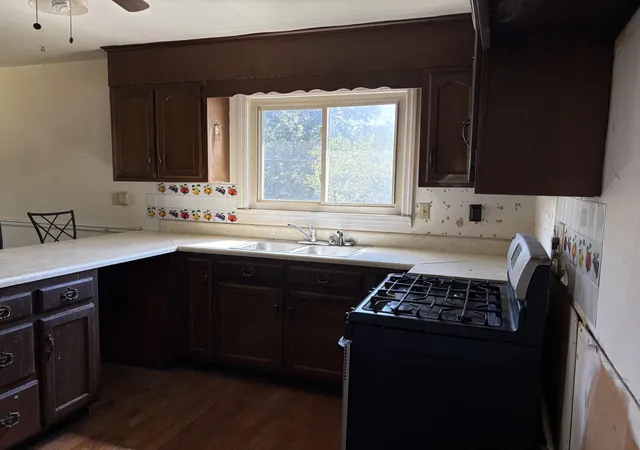 Photo 3 of Single family home for sale at 1927 Close Rd, Chattanooga, TN 37412 | MLS# 1544111 | Listing updated on 2026-10-12