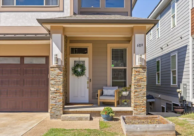Photo 2 of Single family home for sale at 689 Ladd Ave, Chattanooga, TN 37405 | MLS# 1544327 | Listing updated on 2026-10-23