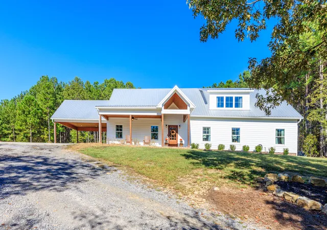 Single family home for sale at 523 Bryant Rd, Cohutta, GA 30710 | MLS# 1544132