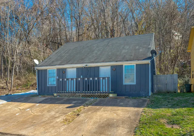 Photo 1 of Multi family home for sale at 2906 15th Avenue, Chattanooga, TN 37407 | MLS# 1544207 | Listing updated on 2026-10-10