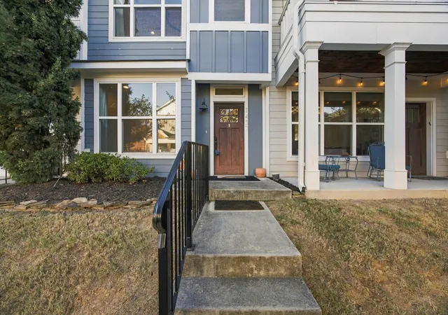 Photo 3 of Single family home for sale at 1437 Park Ave, Chattanooga, TN 37408 | MLS# 1544233 | Listing updated on 2026-10-19