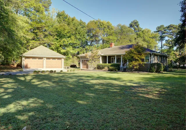 Photo 1 of Single family home for sale at 6815 Longview Rd, Chattanooga, TN 37421 | MLS# 1544431 | Listing updated on 2026-10-12