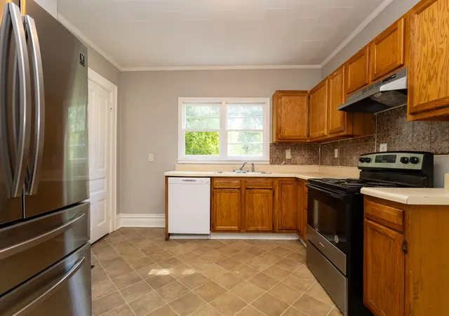 Photo 2 of Single family home for sale at 4028 Highland Ave, Chattanooga, TN 37410 | MLS# 1544417 | Listing updated on 2026-10-11