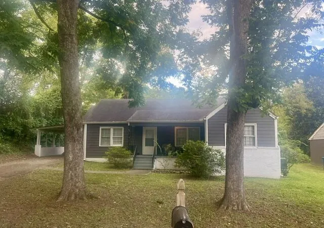 Photo 1 of Single family home for sale at 121 Shawnee Trl, Chattanooga, TN 37411 | MLS# 1544272 | Listing updated on 2026-10-12