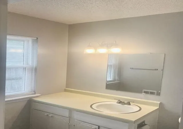 Photo 3 of Single family home for sale at 3724 Fountain Ave, Chattanooga, TN 37412 | MLS# 1544364 | Listing updated on 2026-10-09