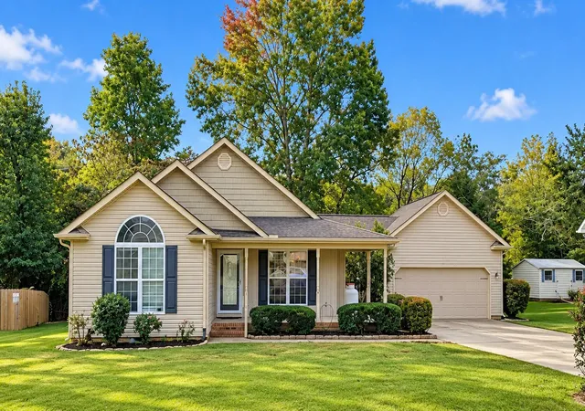 Photo 1 of Single family home for sale at 318 Battle Blf Dr, Rossville, GA 30741 | MLS# 1544359 | Listing updated on 2026-10-19