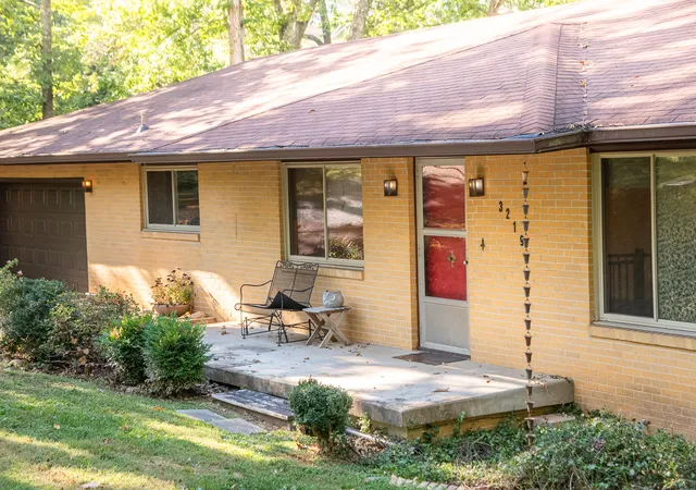 Photo 2 of Single family home for sale at 3219 Ozark Cir, Chattanooga, TN 37415 | MLS# 1544366 | Listing updated on 2026-10-23