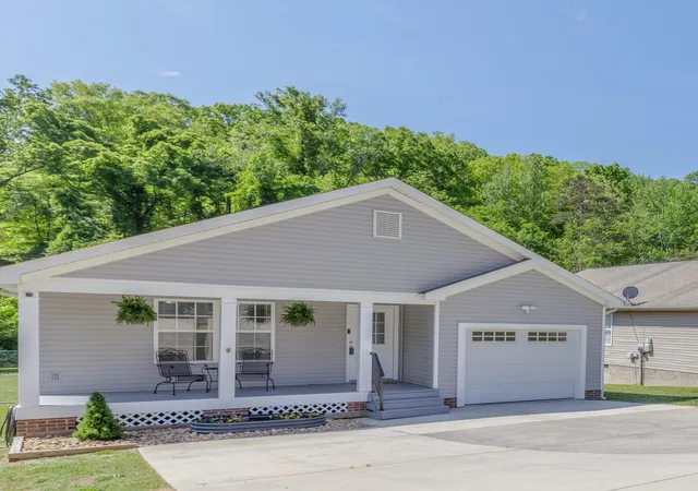 Photo 1 of Single family home for sale at 3784 Kellys Fry Rd, Chattanooga, TN 37419 | MLS# 1544355 | Listing updated on 2026-10-09