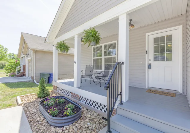 Photo 3 of Single family home for sale at 3784 Kellys Fry Rd, Chattanooga, TN 37419 | MLS# 1544355 | Listing updated on 2026-10-09