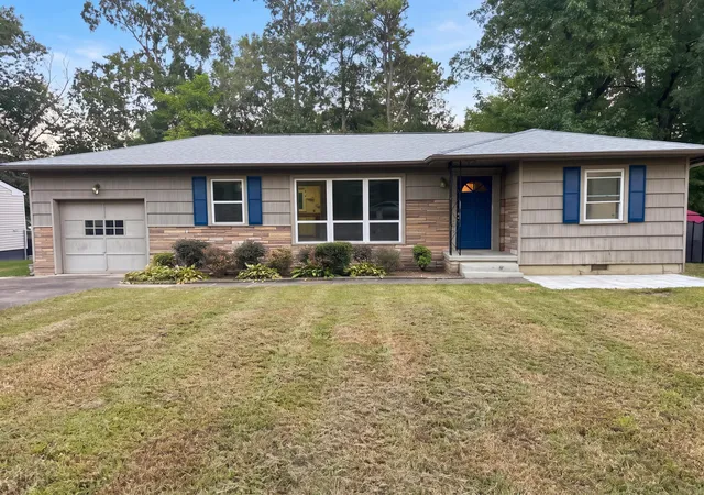 Single family home for sale at 718 S Lovell Ave, Chattanooga, TN 37412 | MLS# 1544367