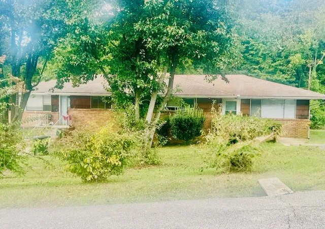 Photo 1 of Single family home for sale at 4109 Cresthaven Dr #A & B, Chattanooga, TN 37412 | MLS# 1544369 | Listing updated on 2026-10-12