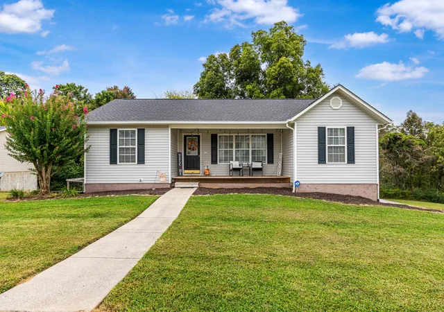 Single family home for sale at 131 Holw View Dr SE, Cleveland, TN 37323 | MLS# 1544472