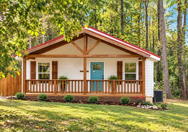 Photo 1 of Sale Pending at 1002 Russell Hl Rd Nw, Sugar Valley, GA 30746 | MLS# 1544407 | Listing updated on 2026-10-19