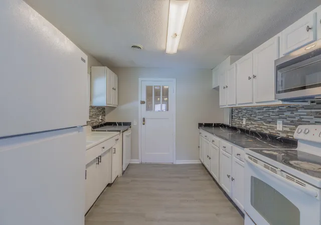 Photo 4 of Single family home for sale at 117 Biscayne Blvd, Rossville, GA 30741 | MLS# 1544430 | Listing updated on 2026-10-12