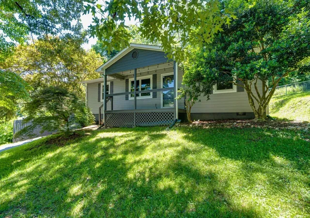 Photo 1 of Single family home for sale at 532 Lupton Dr, Chattanooga, TN 37415 | MLS# 1544444 | Listing updated on 2026-10-12