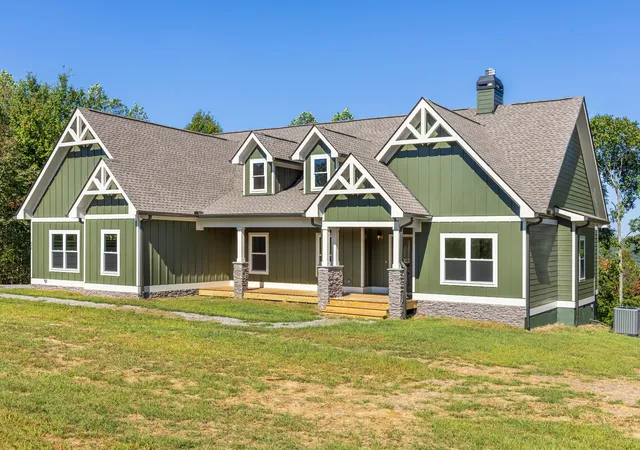Photo 4 of Single family home for sale at 690 Preservation Dr, South Pittsburg, TN 37380 | MLS# 1544503 | Listing updated on 2026-10-13