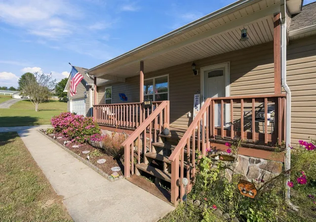 Photo 3 of Single family home for sale at 127 Auburn Sunset Way, Dayton, TN 37321 | MLS# 1544512 | Listing updated on 2026-10-31