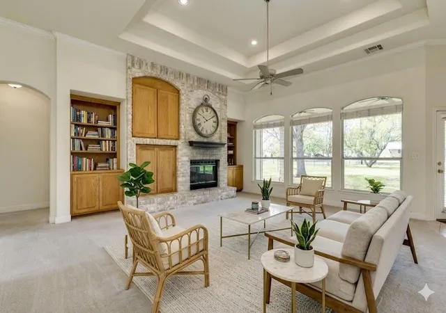 Photo 2 of Single family home for sale at 207 Flamingo Cir, Marble Falls, TX 78654 | MLS# 3687665 | Listing updated on 2026-09-29