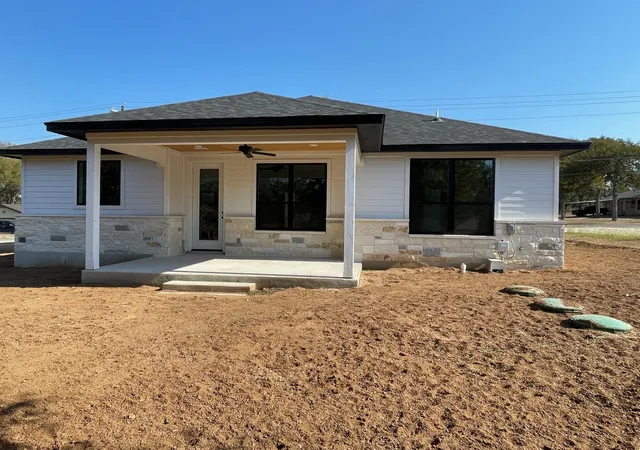 Photo 3 of Sale Pending at 1502 Green Valley Ln, Granite Shoals, TX 78654 | MLS# 5753091 | Listing updated on 2026-09-11