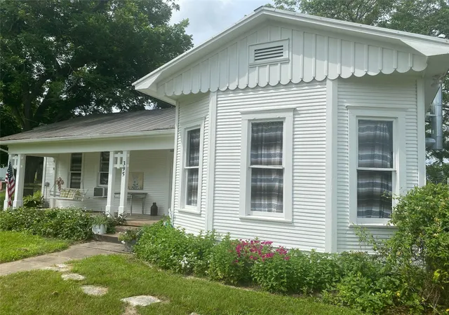 Photo 1 of Single family home for sale at 395 Centennial St, Carmine, TX 78932 | MLS# 9185290 | Listing updated on 2026-09-12