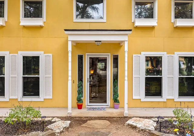Photo 2 of Single family home for sale at 20 Westwood Dr, Wimberley, TX 78676 | MLS# 7500943 | Listing updated on 2026-10-07