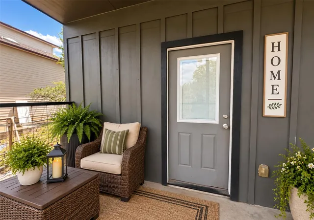 Photo 3 of Single family home for sale at 400 Shady Blf Dr, Wimberley, TX 78676 | MLS# 7455196 | Listing updated on 2026-09-12