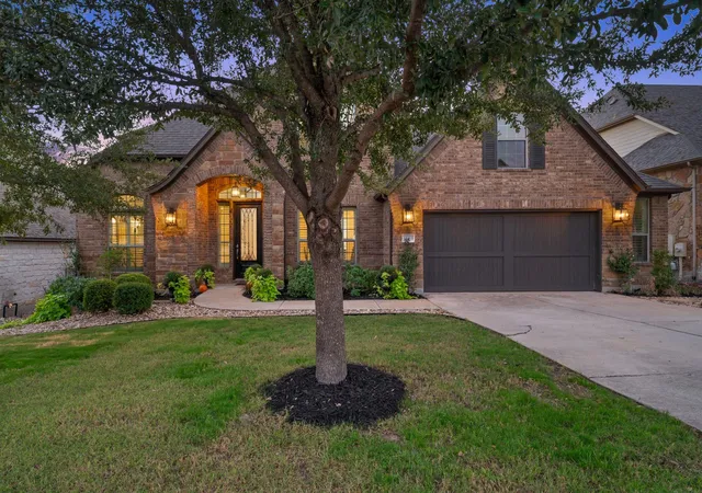 Single family home for sale at 12013 Palisades Pkwy, Austin, TX 78732 | MLS# 4711032