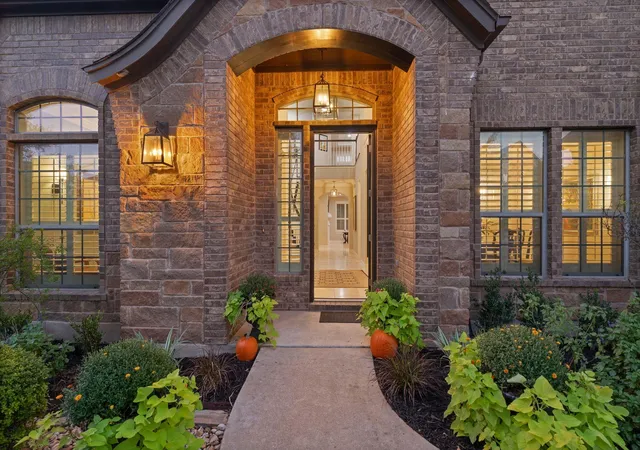 Photo 2 of Single family home for sale at 12013 Palisades Pkwy, Austin, TX 78732 | MLS# 4711032 | Listing updated on 2026-10-04