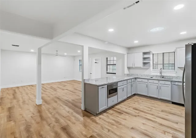 Photo 3 of Single family home for sale at 326 Pine View Loop, Bastrop, TX 78602 | MLS# 3414913 | Listing updated on 2026-09-15