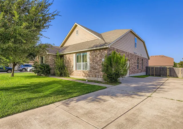 Photo 3 of Single family home for sale at 18808 Star Gazer Way, Pflugerville, TX 78660 | MLS# 3178941 | Listing updated on 2026-09-15