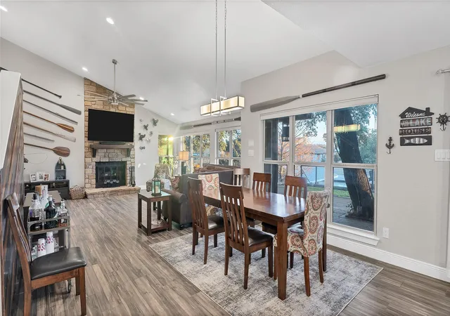 Photo 4 of Single family home for sale at 450 Pecan Crk Dr, Horseshoe Bay, TX 78657 | MLS# 9610905 | Listing updated on 2026-09-15