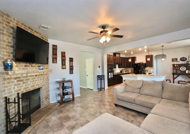Photo 2 of Single family home for sale at 1712 Uhland Dr, Leander, TX 78641 | MLS# 4135666 | Listing updated on 2026-10-07
