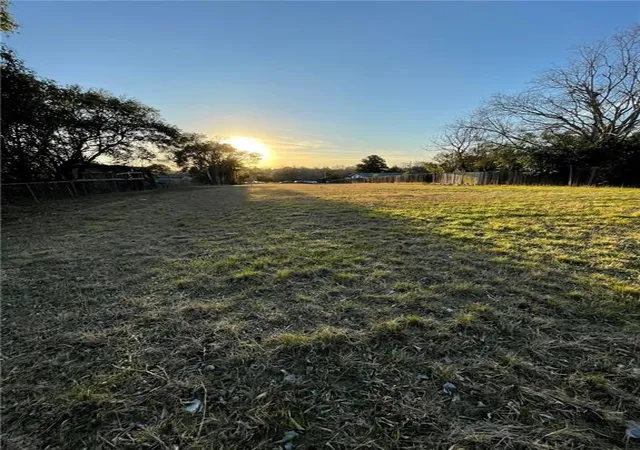 Photo 1 of Land for sale at 2009 Greenwood Ave, Austin, TX 78723 | MLS# 9882009 | Listing updated on 2026-09-15