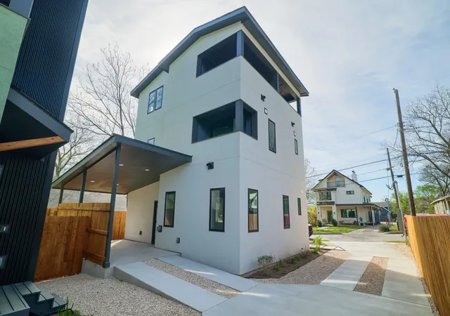 Photo 2 of Single family home for sale at 2818 E 22nd Street #1, Austin, TX 78722 | MLS# 2184899 | Listing updated on 2026-10-03