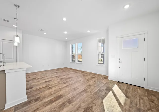 Photo 4 of Single family home for sale at 462 Orleanian Dr #B, Buda, TX 78610 | MLS# 2895702 | Listing updated on 2026-10-07