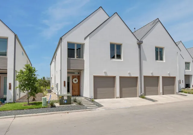 Photo 2 of Condo for sale at 2610 Watkins Way, Austin, TX 78746 | MLS# 5839416 | Listing updated on 2026-09-13