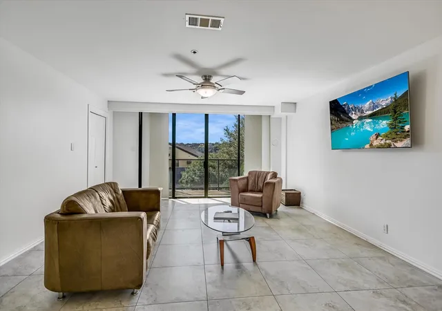 Photo 2 of Condo for sale at 40 N Interstate 35 #3B3, Austin, TX 78701 | MLS# 1469576 | Listing updated on 2026-09-12
