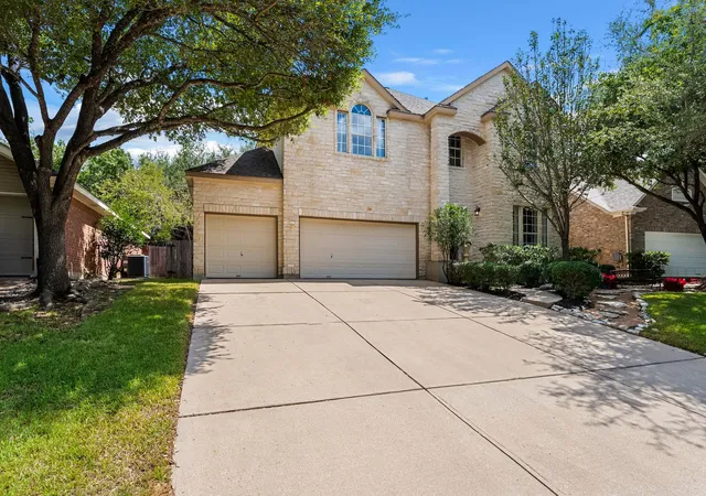 Photo 3 of Single family home for sale at 3411 Latimer Dr, Austin, TX 78732 | MLS# 6122249 | Listing updated on 2026-09-26