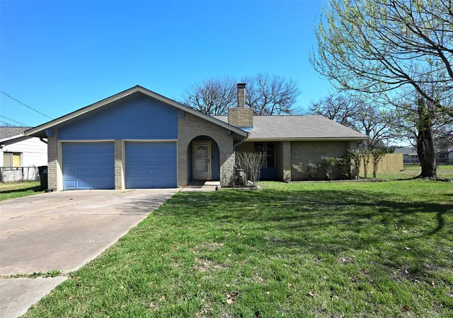Photo 2 of Single family home for sale at 404 Northwood Dr, Georgetown, TX 78628 | MLS# 4948620 | Listing updated on 2026-09-28