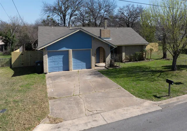 Photo 3 of Single family home for sale at 404 Northwood Dr, Georgetown, TX 78628 | MLS# 4948620 | Listing updated on 2026-09-28