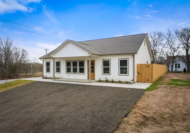 Photo 1 of Single family home for sale at 103 Lentz Main St, Red Rock, TX 78662 | MLS# 4411563 | Listing updated on 2026-09-22
