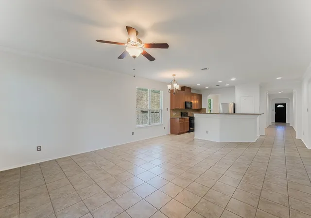 Photo 4 of Single family home for sale at 860 Water Hyacinth Loop, Leander, TX 78641 | MLS# 3726781 | Listing updated on 2026-10-05