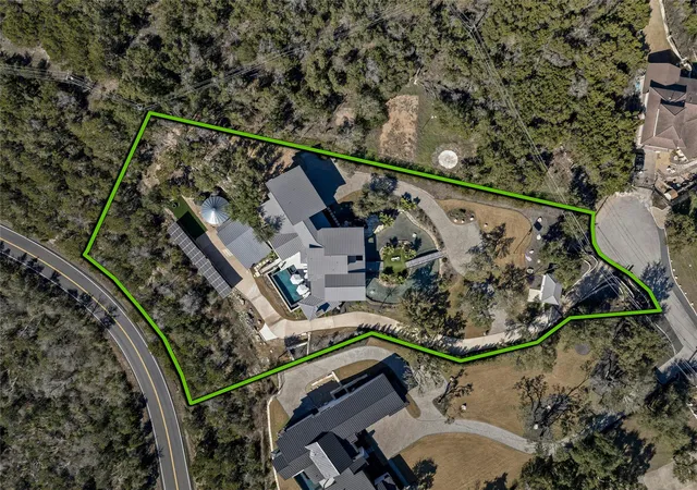 Photo 3 of Single family home for sale at 8209 Two Coves Dr, Austin, TX 78730 | MLS# 6184606 | Listing updated on 2026-09-11