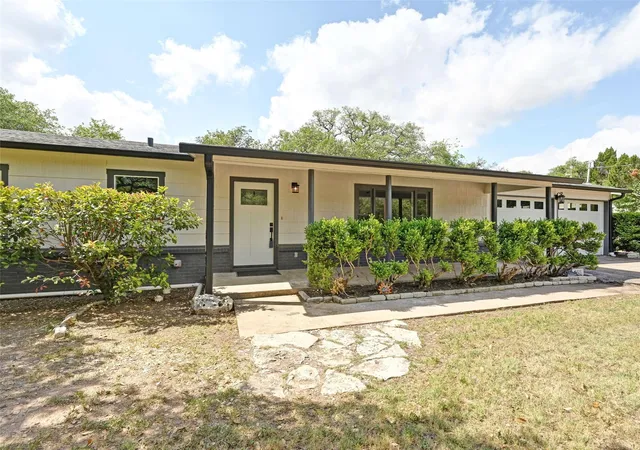 Photo 1 of Single family home for sale at 7611 Oak Hedge Pl, Austin, TX 78745 | MLS# 8281733 | Listing updated on 2026-10-23