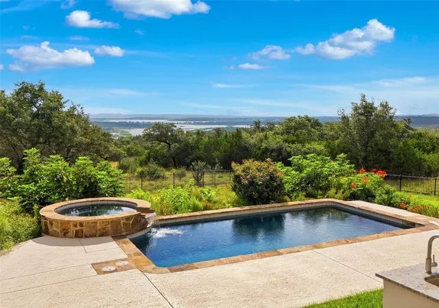 Photo 1 of Single family home for sale at 2144 Senora Rdg, Canyon Lake, TX 78133 | MLS# 8029012 | Listing updated on 2026-09-11