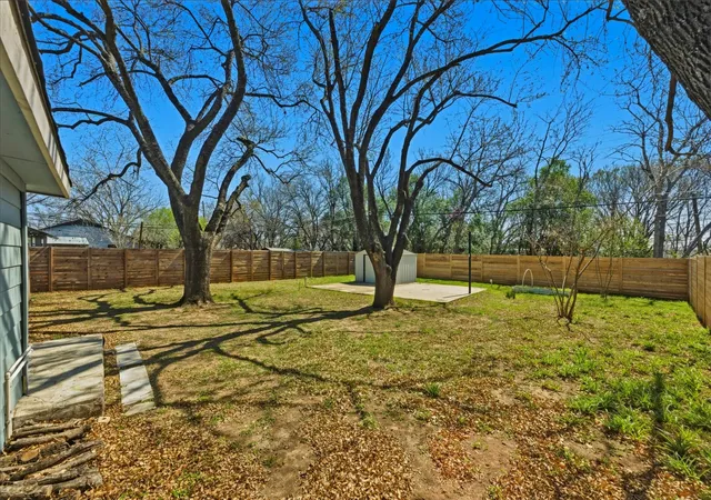 Photo 29 of Single family home for sale at 1005 Arthur Stiles Rd, Austin, TX 78721 | MLS# 5127121 | Listing updated on 2026-09-23