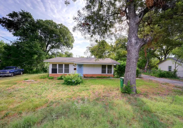 Photo 1 of Single family home for sale at 300 Pecan Dr, Austin, TX 78753 | MLS# 4822132 | Listing updated on 2026-10-13