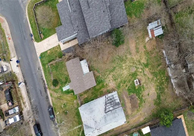 Photo 4 of Single family home for sale at 6917 Carver Ave, Austin, TX 78752 | MLS# 4502174 | Listing updated on 2026-09-15