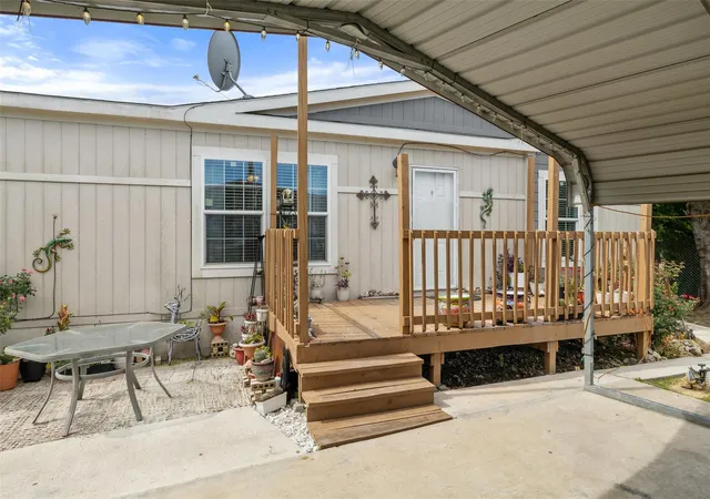 Photo 3 of Manufactured home for sale at 418 Lenora Dr, Taylor, TX 76574 | MLS# 5774557 | Listing updated on 2026-09-11